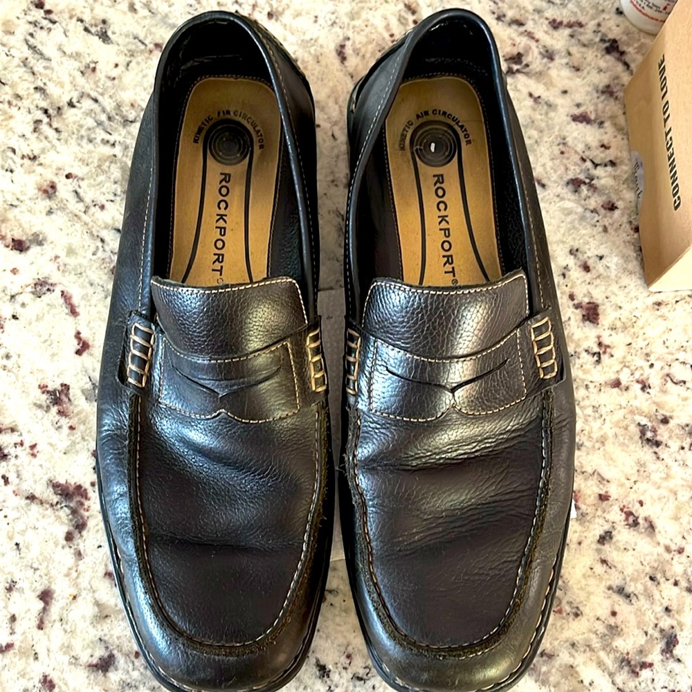 Sz 13W Men’s black loafers pebbled leather